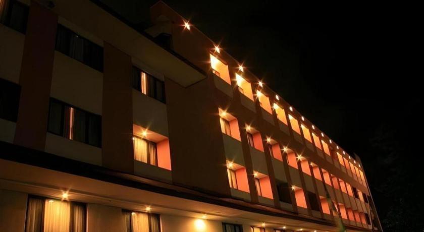 Hotel Banjarmasin International Dış mekan fotoğraf