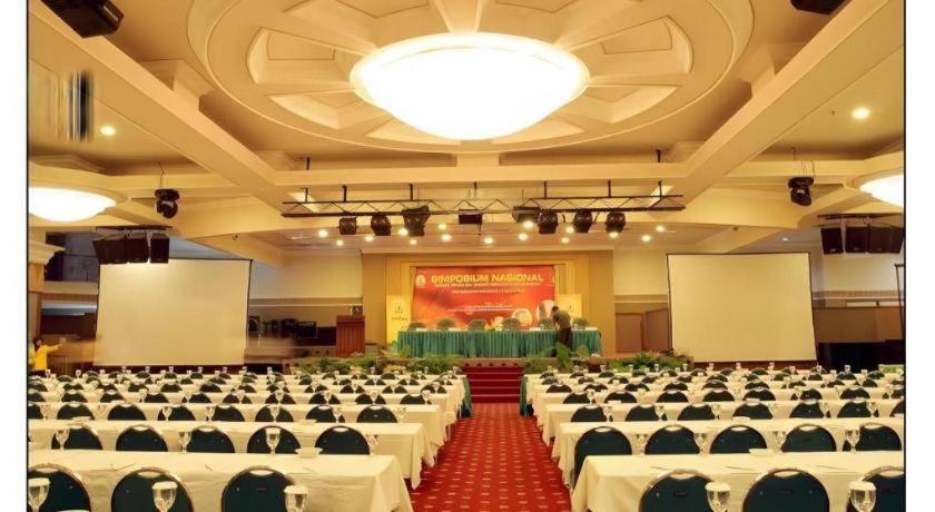 Hotel Banjarmasin International Dış mekan fotoğraf