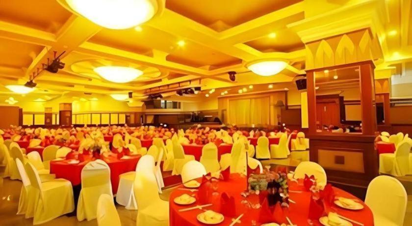 Hotel Banjarmasin International Dış mekan fotoğraf