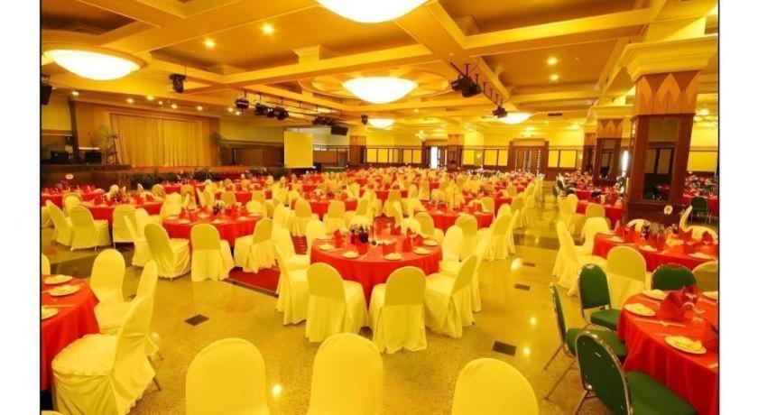 Hotel Banjarmasin International Dış mekan fotoğraf